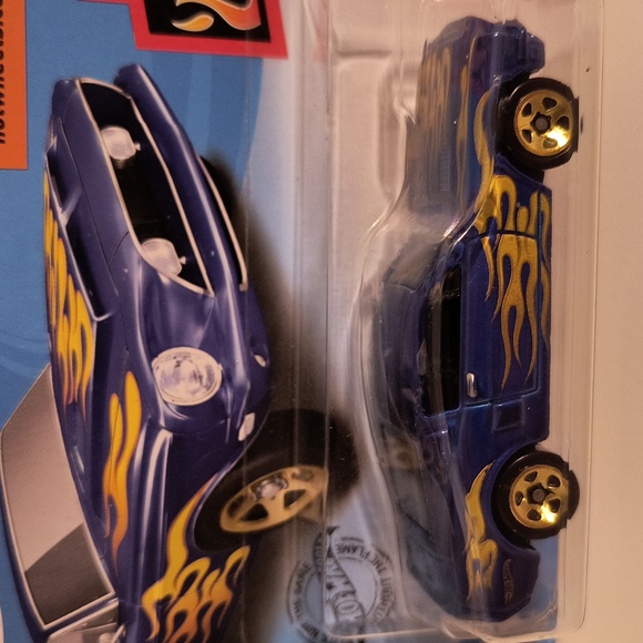 D1 Hot Wheels 68 Shelby GT500  with shipping protector - Picture 2 of 3
